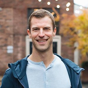 Dr. Josh Axe